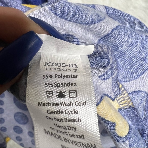 Disney Lularoe Irma Minnie Mouse Print Shirt Size XXS - Picture 4 of 4